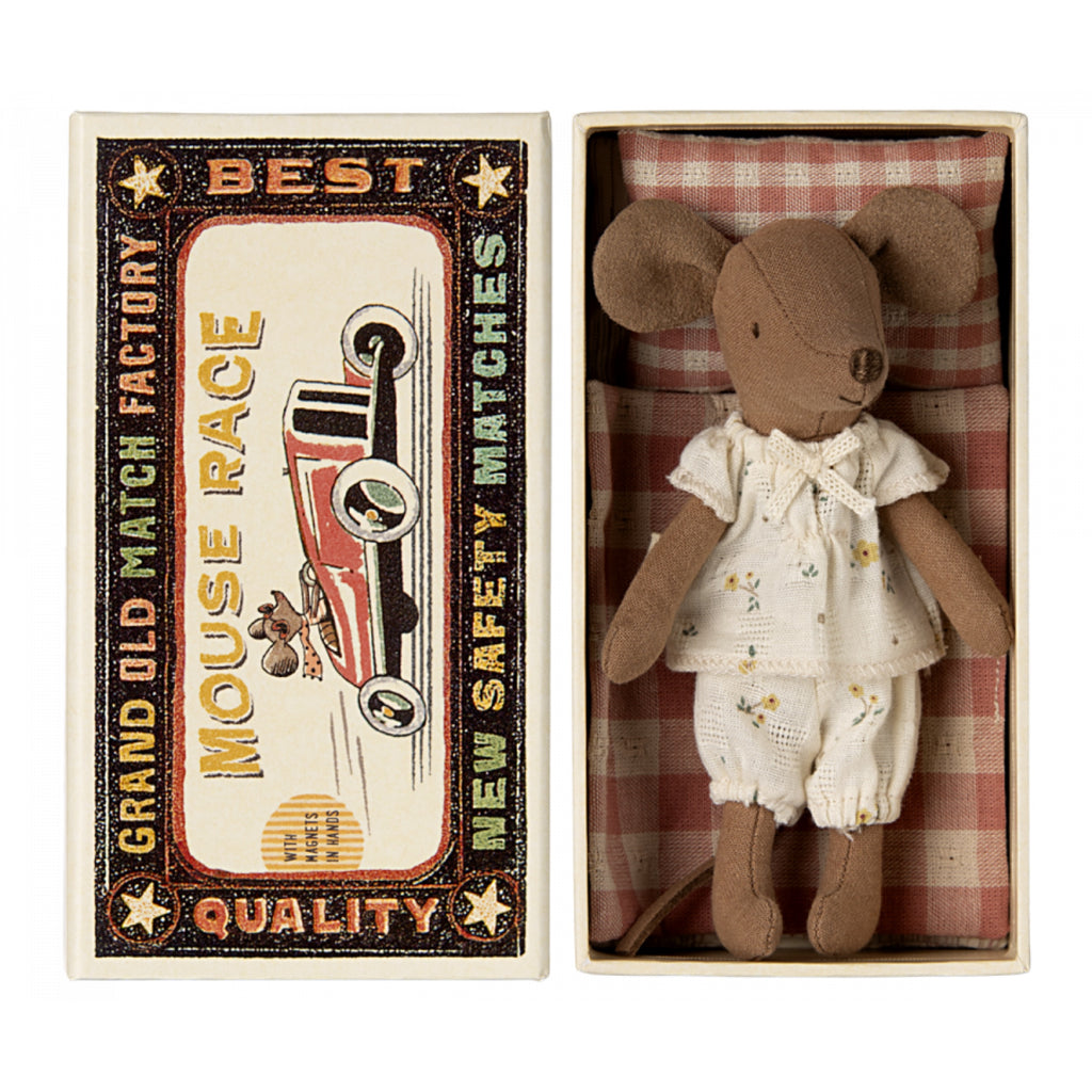 Big Sister Mouse in Matchbox with Magnetic Hands