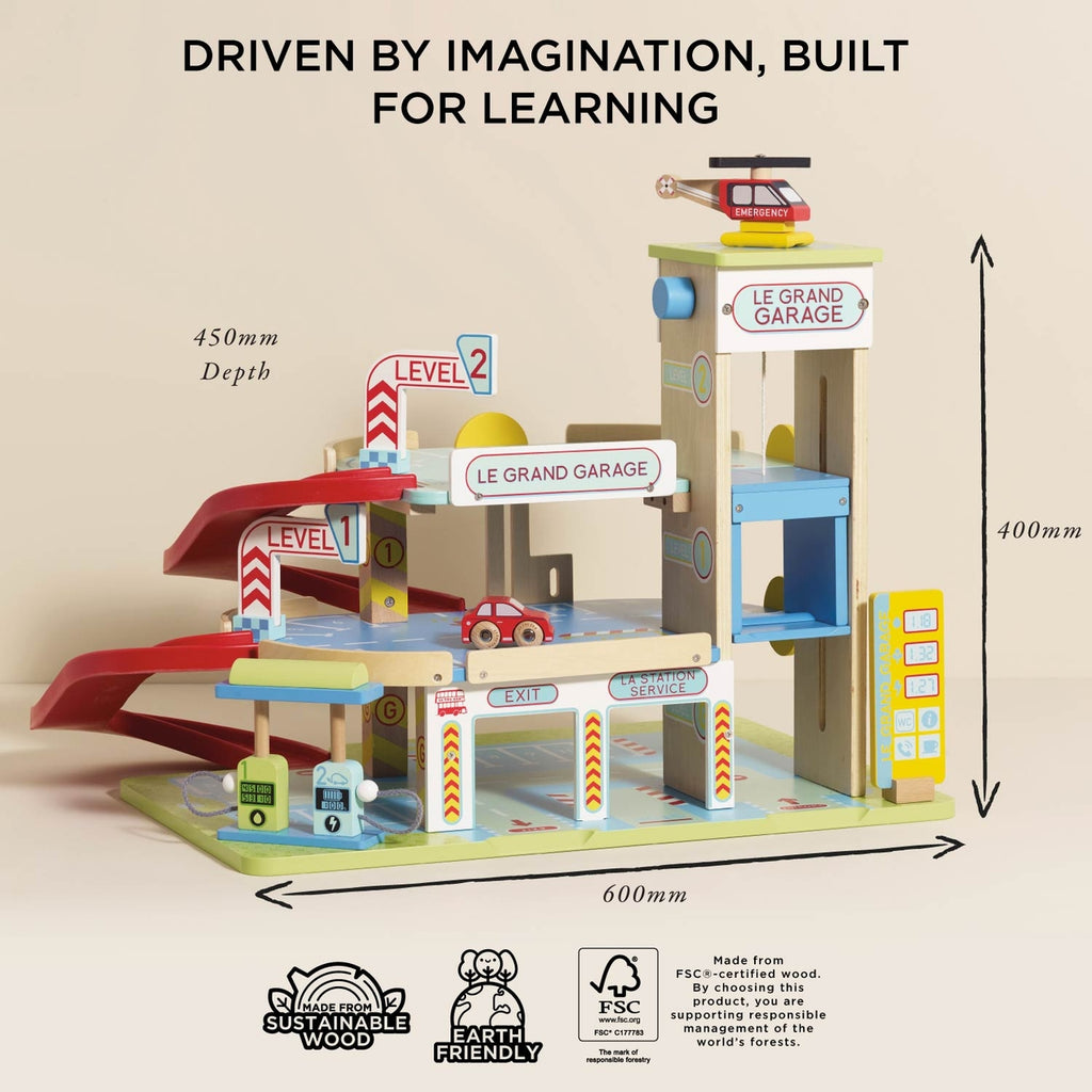 Le Grand Wooden Garage