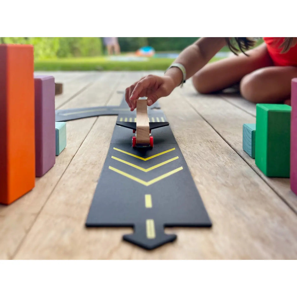 Waytoplay Runway || Airport Set with Wooden Airplane