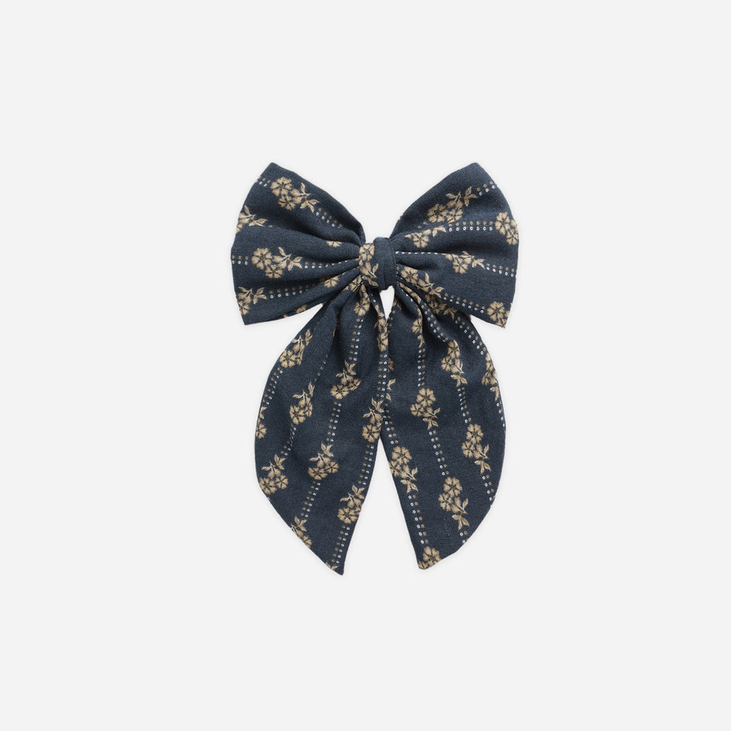 Oversized Bow || Vintage Bloom