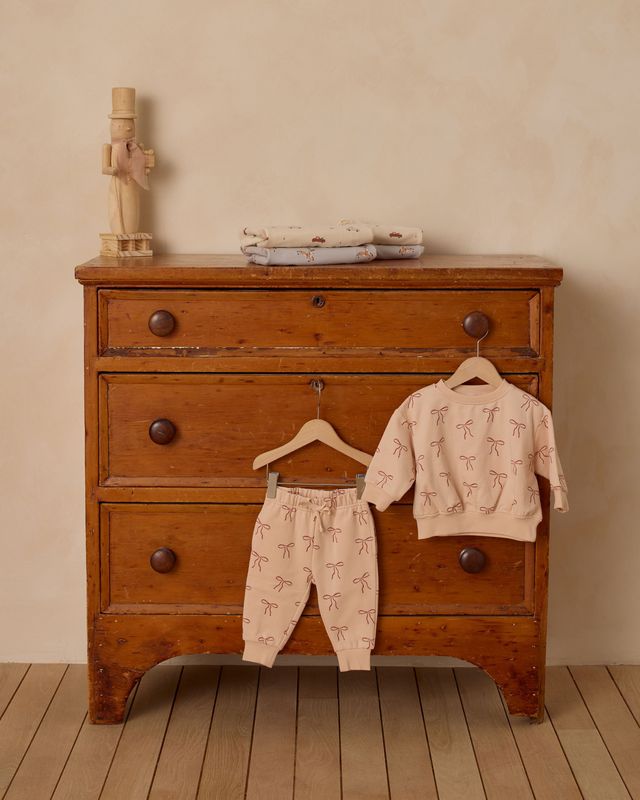 Relaxed Fleece Sweatshirt || Red Bows