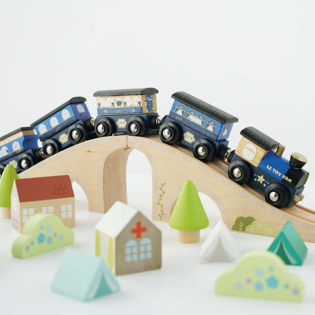 Twilight Train & Carriages